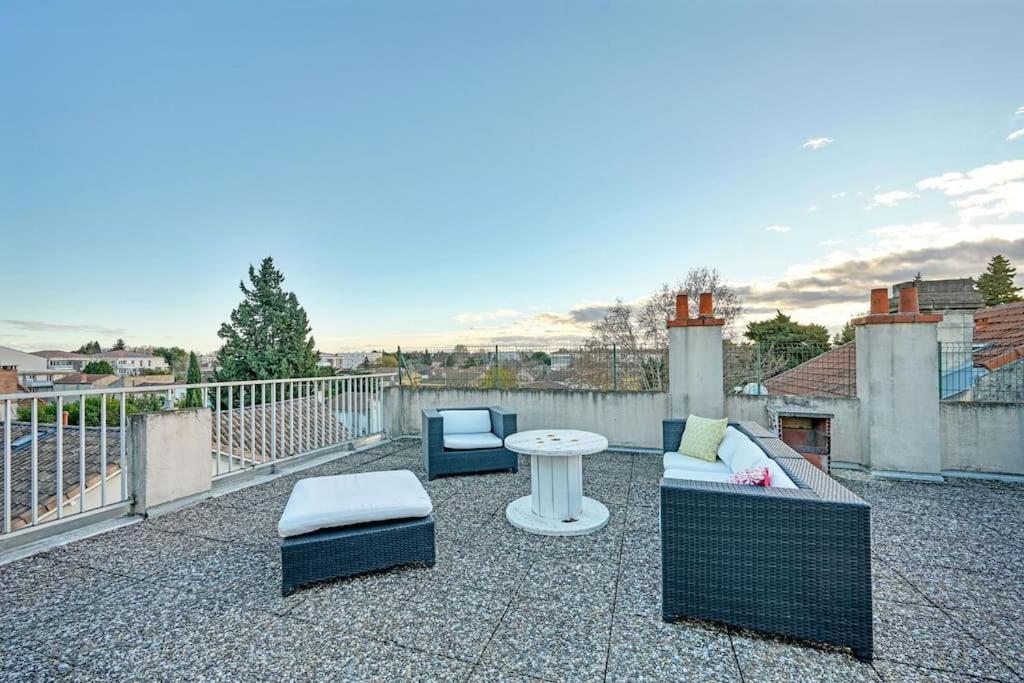 The Rooftop - Ac Clim - Wi-Fi - Parking Gratuit Dans La Rue Avignone Esterno foto